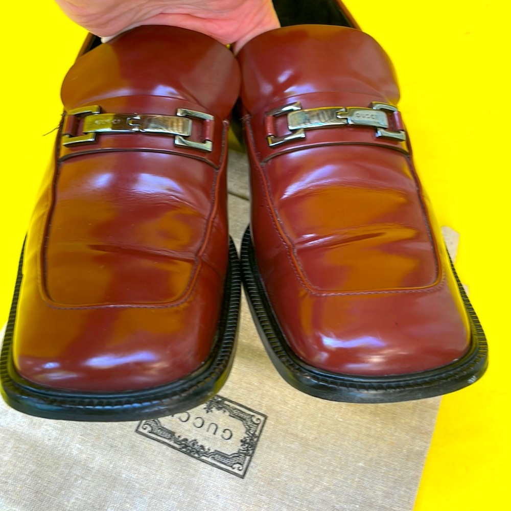 Vintage 90’s burgundy/silver Gucci all leather loafers in box